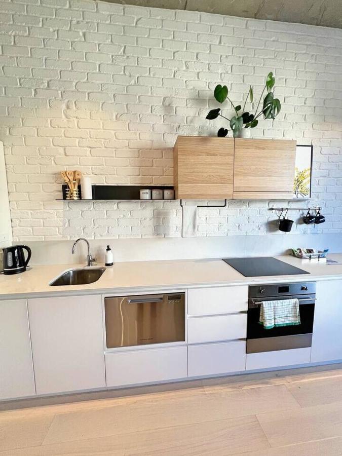 Industrial Yet Modern, 1Bd 1Bth Apt - Woden Phillip Экстерьер фото